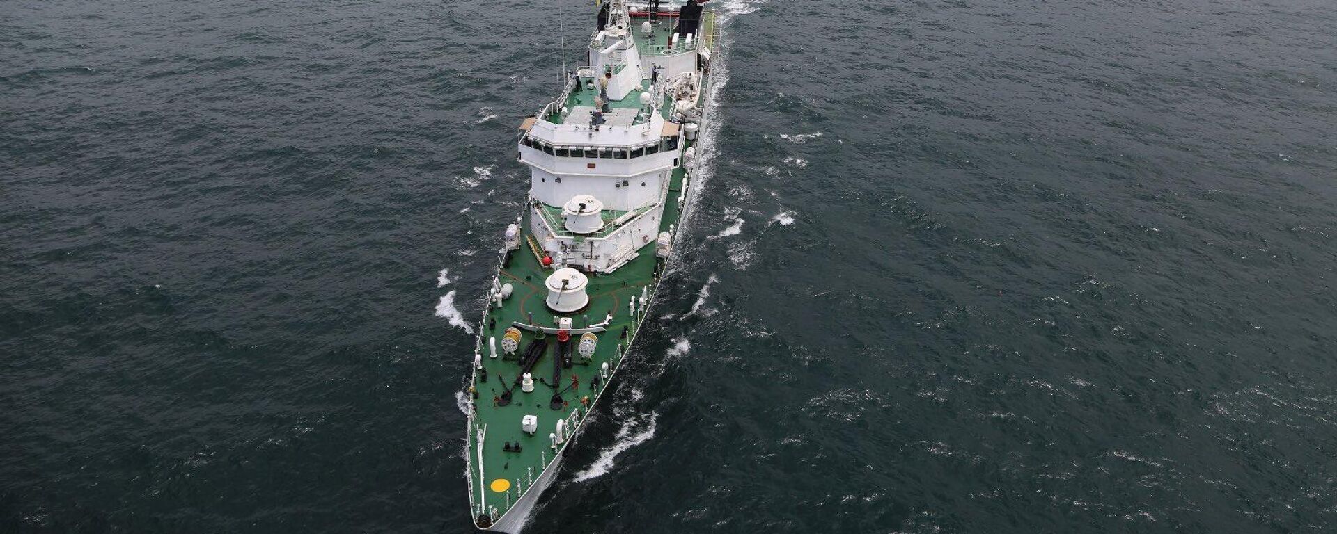 Every day 10 to 12 aircraft along with 55-60 ships ensure security: Coast Guard DG - Sputnik India, 1920, 21.11.2024