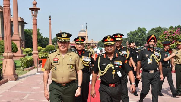 General Tomás Miguel Paiva and Indian Army then Chief Mahoj Pande - Sputnik India