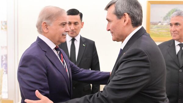 Deputy Chairman of the Cabinet of Ministers and Minister for Foreign Affairs of Turkmenistan, Rashid Meredov calls on the Prime Minister Muhammad Shehbaz Sharif - Sputnik India